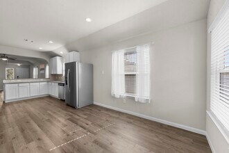 14091 Chinook Dr in Shenandoah, TX - Building Photo - Building Photo