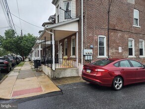 253 E Ettwein St in Bethlehem, PA - Building Photo - Building Photo