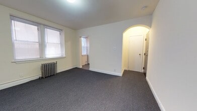 Chester Lynne Apartments in Philadelphia, PA - Building Photo - Interior Photo
