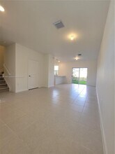 2621 SE 10th St in Homestead, FL - Foto de edificio - Building Photo