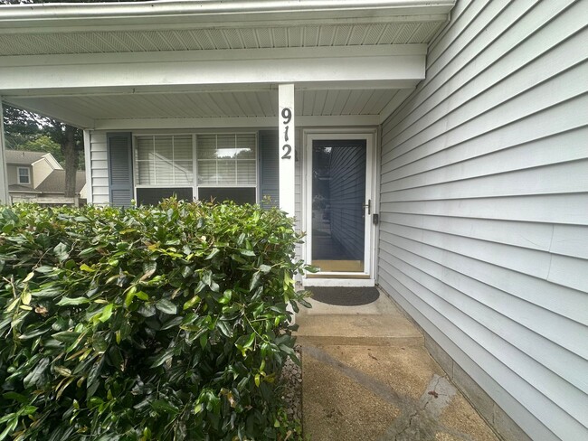 property at 912 Bellgate Ct