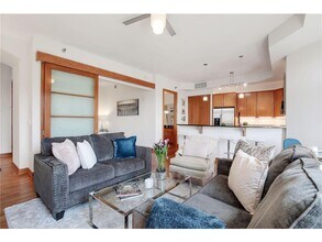 317 Groveland Ave-Unit -710 in Minneapolis, MN - Building Photo - Building Photo