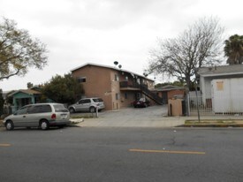 1016 E 20th St in Long Beach, CA - Building Photo