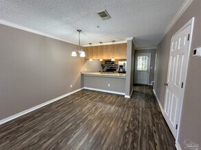 150 S Crow Rd in Pensacola, FL - Building Photo - Building Photo