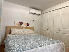 2102 N 192nd St in Shoreline, WA - Foto de edificio - Building Photo