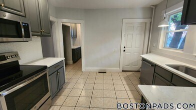 15 Mt Vernon St in Arlington, MA - Building Photo - Building Photo