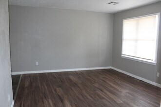 4524 SE 20th St in Del City, OK - Building Photo - Building Photo