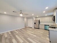 7204 Sandle St photo'