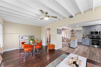 2311 SW 2nd St in Miami, FL - Building Photo - Building Photo