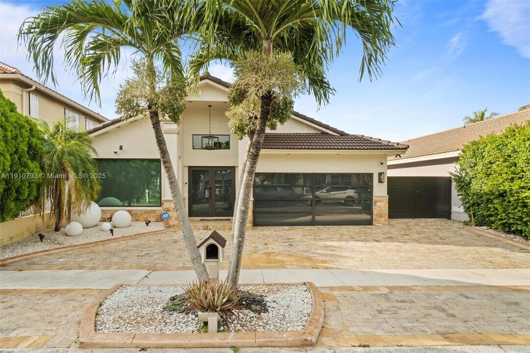 9173 NW 147th Ter in Hialeah, FL - Building Photo