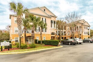 3593 Conroy Rd in Orlando, FL - Building Photo