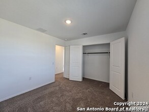 13327 Laffoon Wy in San Antonio, TX - Building Photo - Building Photo