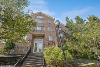 West Gate Apartments of Caldwell in Caldwell, NJ - Building Photo - Building Photo