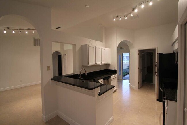 210 Meadow Green Dr in Davenport, FL - Building Photo - Building Photo