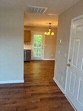 4805 Poplar Crest Way in Knoxville, TN - Foto de edificio - Building Photo