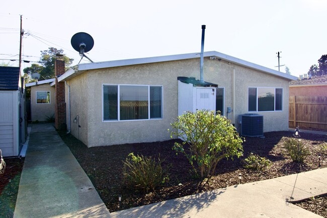 1755 Tulane Ave in East Palo Alto, CA - Building Photo - Building Photo