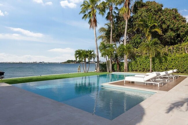 property at 7972 Biscayne Point Cir