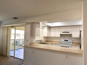 Cabana Club South in Cape Coral, FL - Building Photo - Building Photo