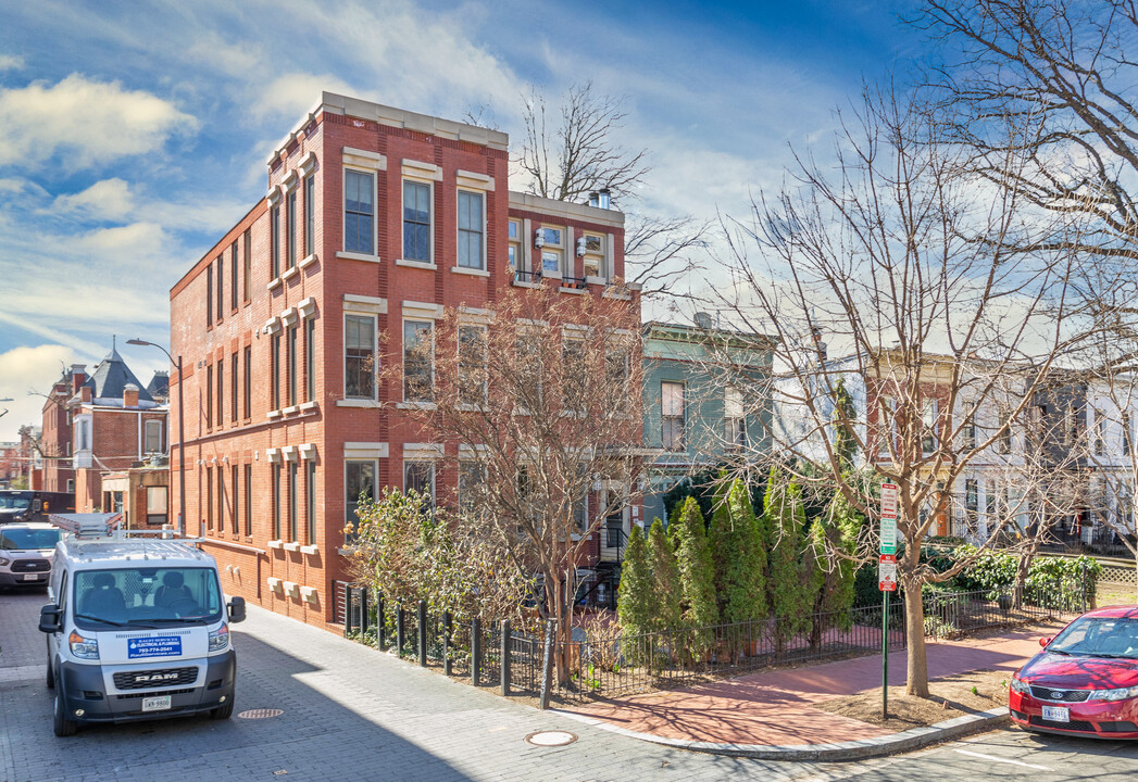 1406 T St Nw in Washington, DC - Building Photo