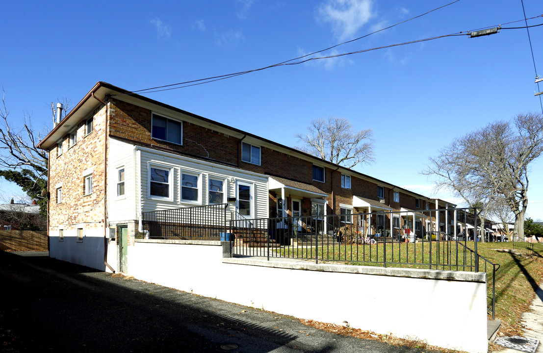 700 Wertheim Pl in Long Branch, NJ - Building Photo