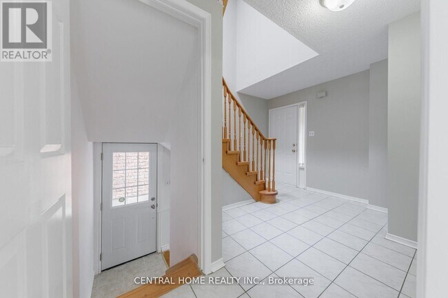 90 Stather Crescent in Markham, ON - Building Photo - Building Photo