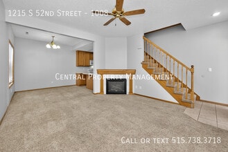 1215 S 52nd St in West Des Moines, IA - Building Photo - Building Photo