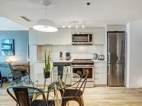 1020 Rue de Bleury, Unit SI ID1234589P in Montréal, QC - Building Photo - Building Photo