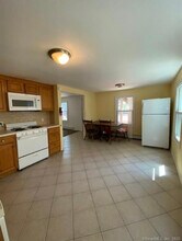 30 Spring St in Vernon, CT - Building Photo - Building Photo