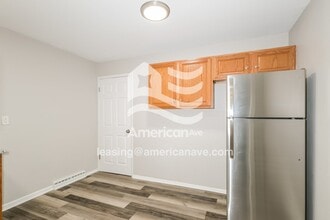 11605 Larimore Rd in St. Louis, MO - Foto de edificio - Building Photo