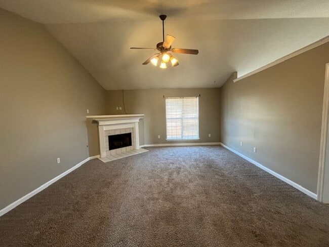 1816 Cresent Ln in Southaven, MS - Building Photo - Building Photo