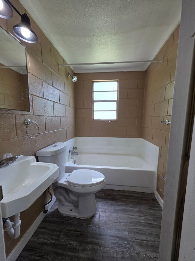 309 Flintside Dr in Albany, GA - Building Photo - Building Photo