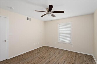 13 E Stubbs St in Edinburg, TX - Building Photo - Building Photo