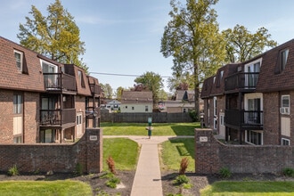Sheridan Drive Apartments in Tonawanda, NY - Building Photo - Building Photo