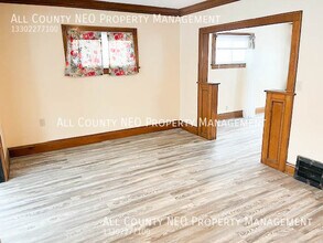 4928 E 84th St in Garfield Heights, OH - Building Photo - Building Photo