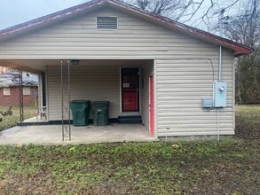 1103 S Lilly St in Blytheville, AR - Building Photo - Building Photo