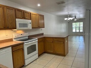 3630 NE 8th Pl in Ocala, FL - Building Photo - Building Photo