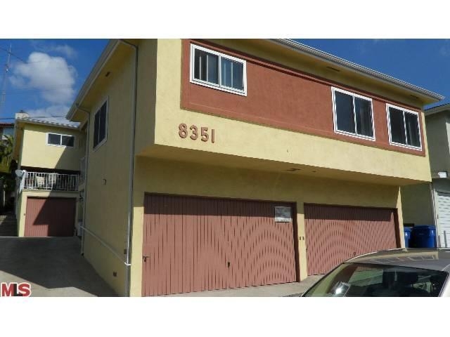 8351 W Manchester Ave in Playa Del Rey, CA - Building Photo