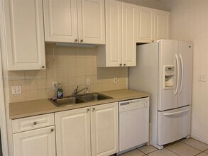 4950 Washington St in Hollywood, FL - Building Photo - Building Photo