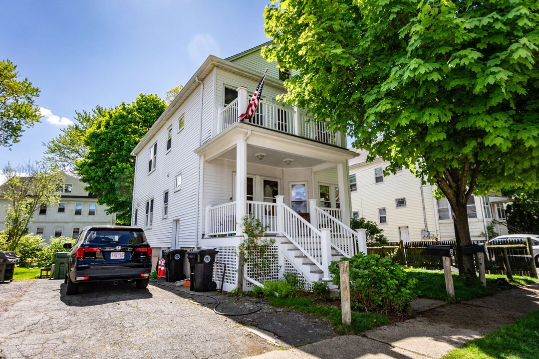 6-8 Putnam St in Watertown, MA - Foto de edificio