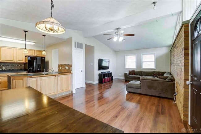 108 Brownstone Dr in Englewood, OH - Building Photo - Building Photo