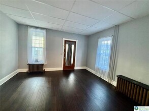 35 E Pennsylvania Ave in Pen Argyl, PA - Building Photo - Building Photo