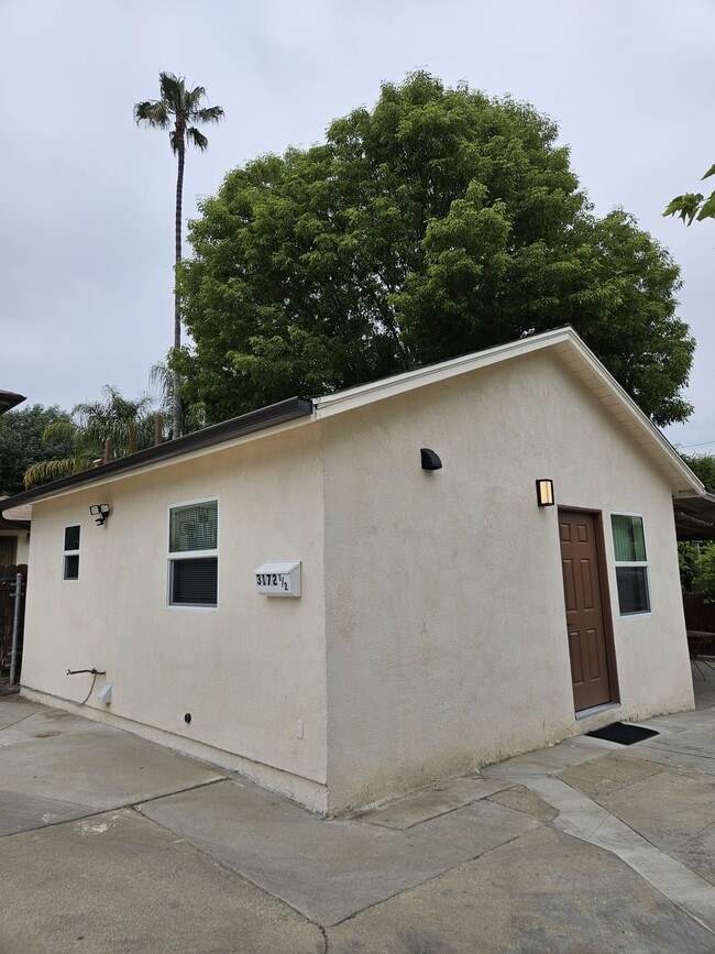 3172 1/2 Farnsworth Ave in Los Angeles, CA - Building Photo - Building Photo