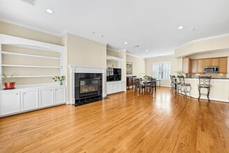 1610 Norfolk St in Houston, TX - Foto de edificio - Building Photo