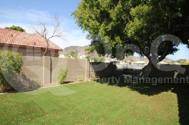 5310 W Pontiac Dr in Glendale, AZ - Building Photo - Building Photo