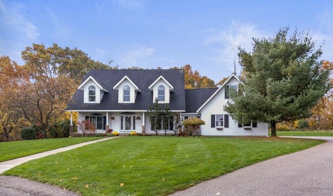 property at 7266 Weathersfield Ct NE