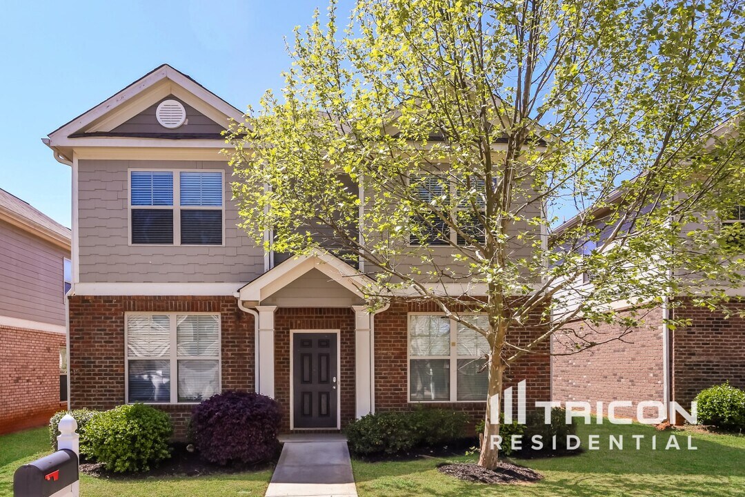 165 Daisy Cir in Mcdonough, GA - Building Photo