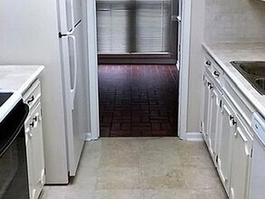 2005 Rexford Rd in Montgomery, AL - Foto de edificio - Building Photo