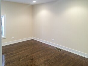 1210 W Wrightwood Ave in Chicago, IL - Building Photo - Building Photo