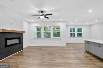 608 Avondale Pk Cir in Decatur, GA - Building Photo - Building Photo