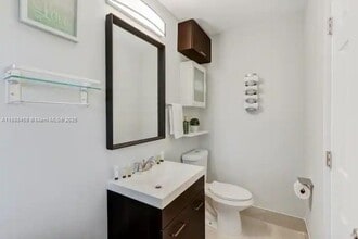 74 NE 5th St in Deerfield Beach, FL - Building Photo - Building Photo
